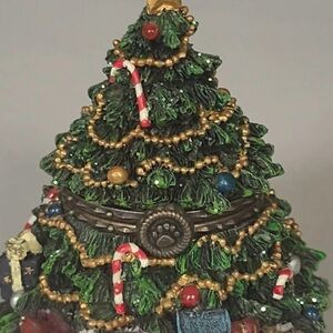 BOYD'S BEARS Treasure Box " Kringle's Christmas Tree with Frazier McNibble"